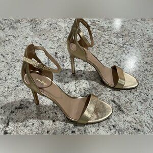 Women’s Gold Aldo Heels Size 10